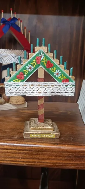 RAMO LEONES NAVIDAD PEQUEÑO EN RESINA. (ALTO 13 CM)